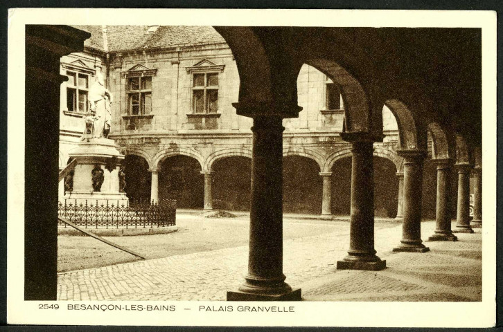Les arcades du palais Granvelle