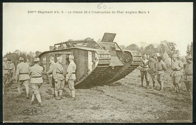 506e régiment, la classe 20 à l'instruction du char anglais Mark V.