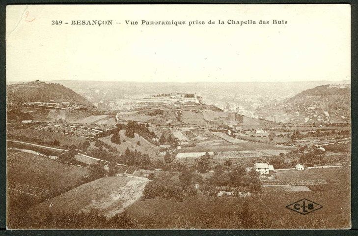 Vue panoramique prise de la Chapelle des Buis