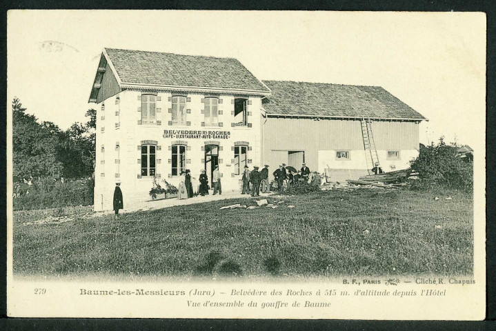 Belvédère des Roches, vue d'ensemble du gouffre de Baume