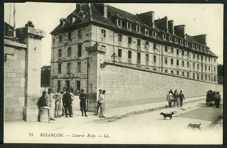 Vue de la caserne Ruty sur la rue Sarrail