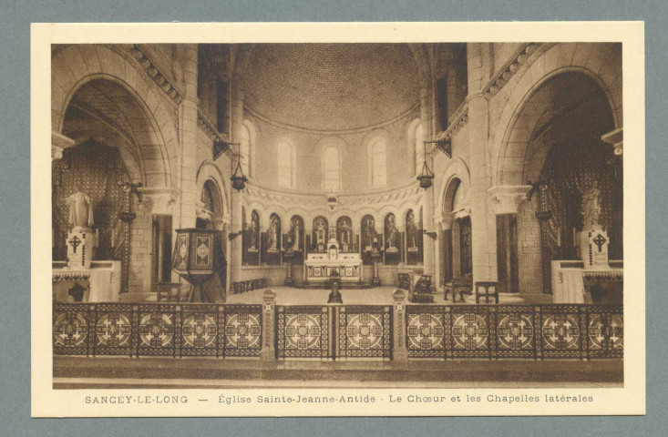 Église Sainte Jeanne Antide. Le Choeur et les chapelles latérales