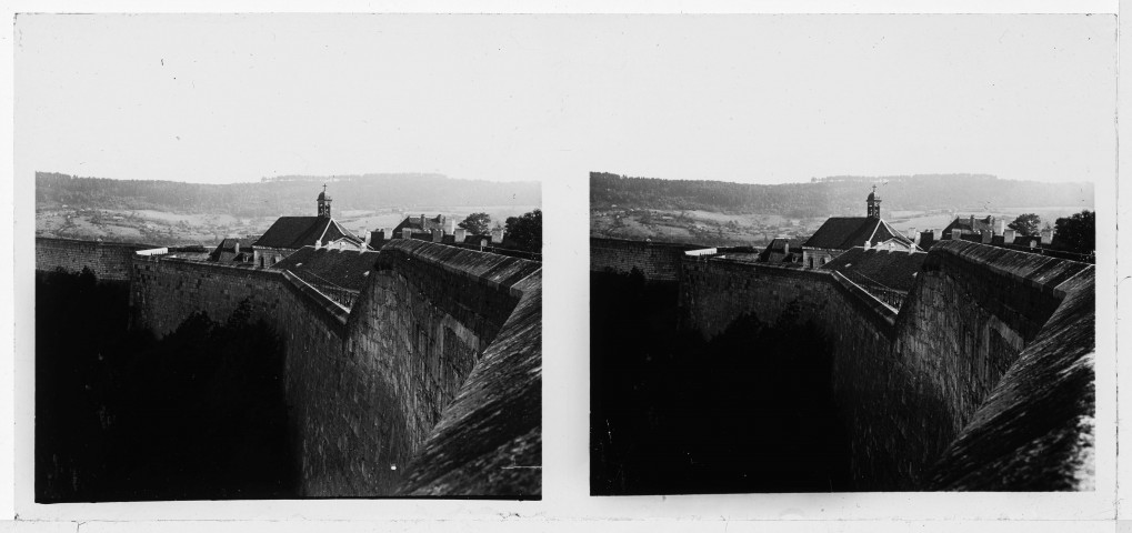 La Citadelle, les remparts côté Rivotte
