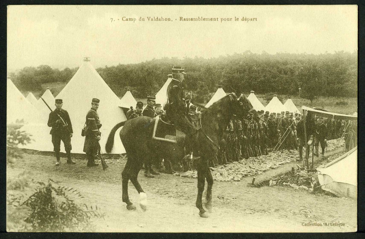 Camp de Valdahon, rassemblement pour le départ