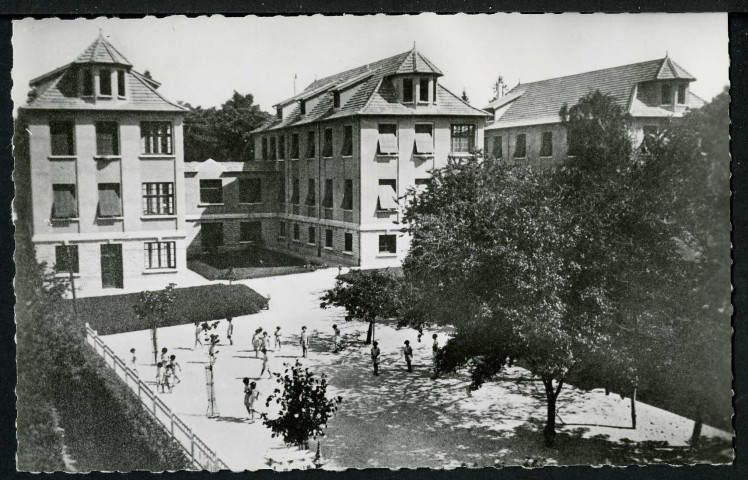 Préventorium de Bregille, les pavillons vus du lazaret