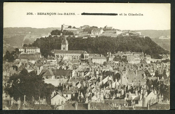 La citadelle vue du clocher de Saint-Pierre
