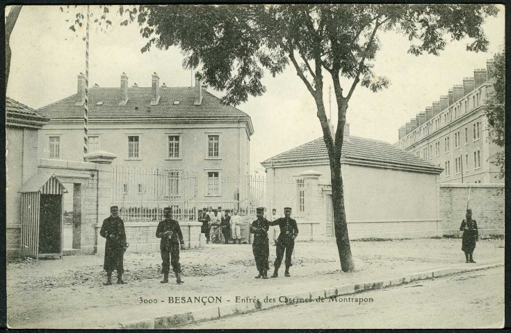 Entrée de la caserne de Charmont