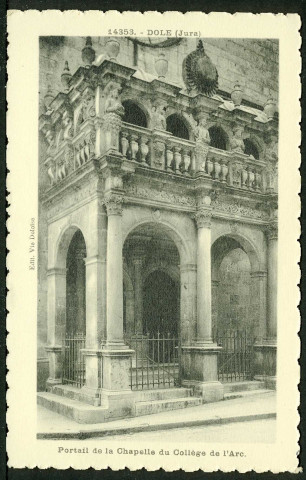 Portail de l'ancienne chapelle du Collège