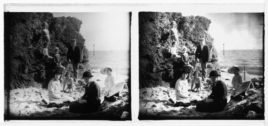 La famille Duvernoy sur la plage
