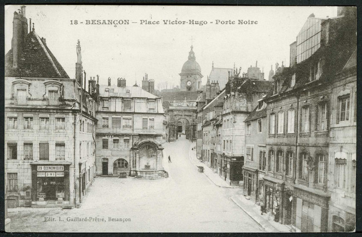 Place Victor Hugo, porte Noire et cathédrale Saint-Jean