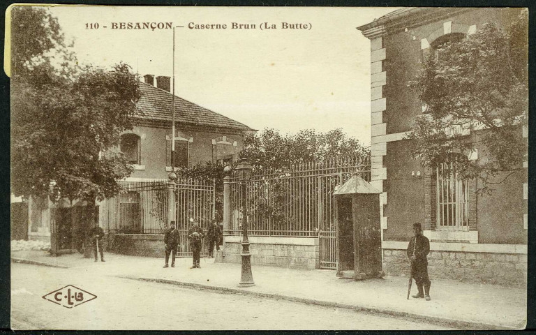 La caserne Brun, entrée