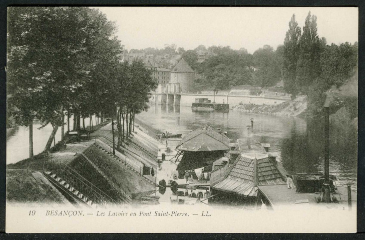 Les lavoirs au pont Saint-Pierre