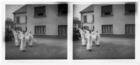 Profession de foi de Gilles, arrivée des communiants en procession