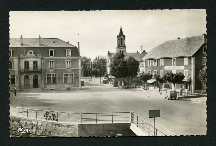 La place et l'école des filles