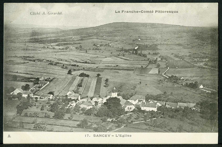 Vue générale, au centre l'église