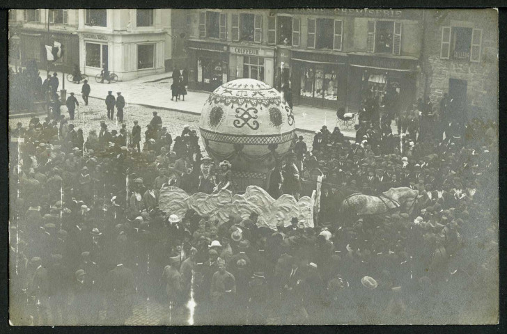 Cavalcade entre deux guerres