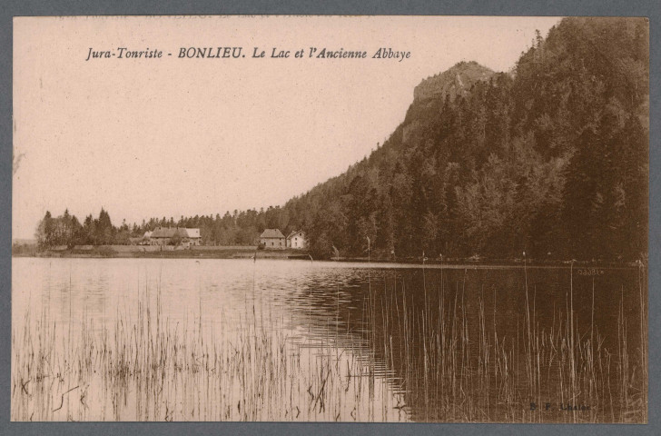 Le lac et l'ancienne abbaye