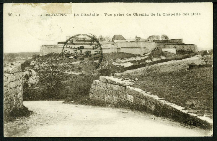La citadelle prise du chemin de la Chapelle des Buis