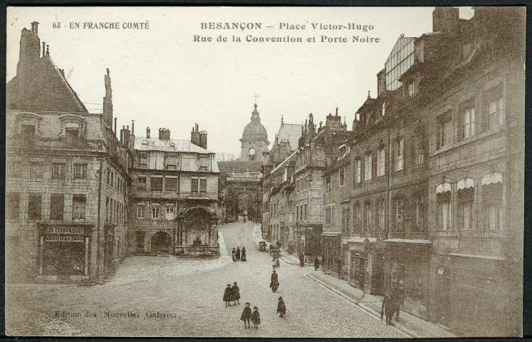 Place Victor Hugo, porte Noire et cathédrale Saint-Jean
