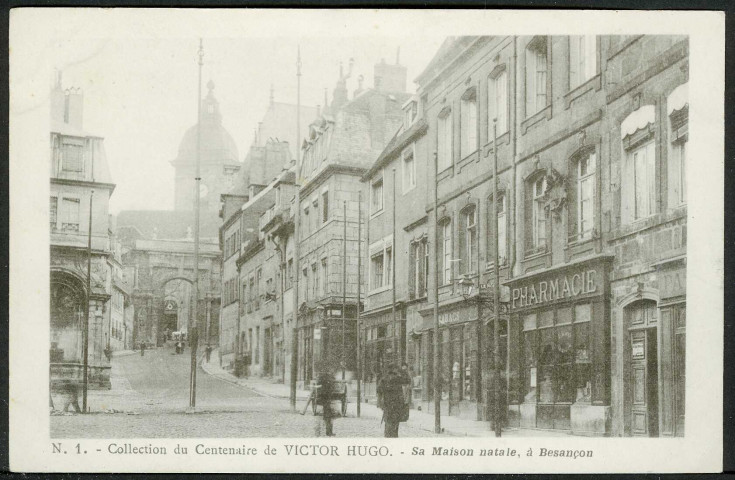 Place Victor Hugo, porte Noire et cathédrale Saint-Jean