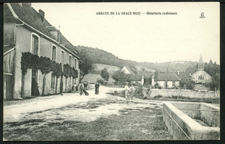 Vue de l'hostellerie Saint-Michel