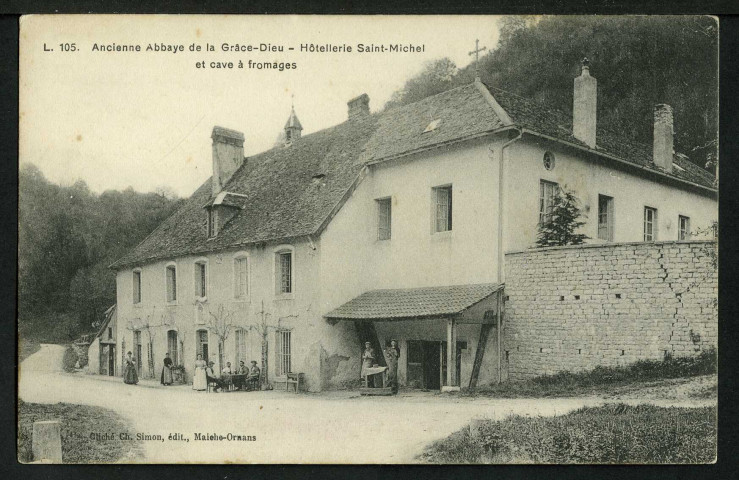 Vue de l'hostellerie Saint-Michel