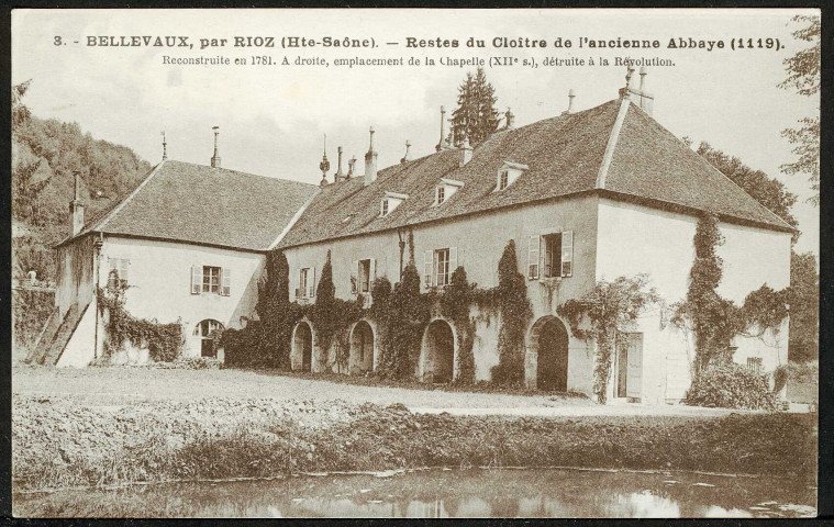 Restes du cloître de l'ancienne Abbaye (1119)