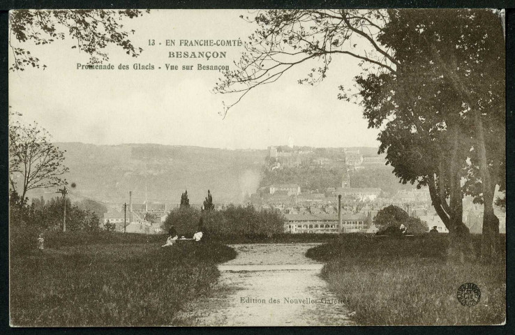 Vue générale prise de la promenade des Glacis