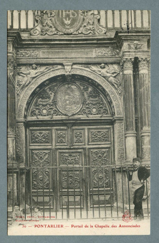 Portail de la chapelle des Annonciades