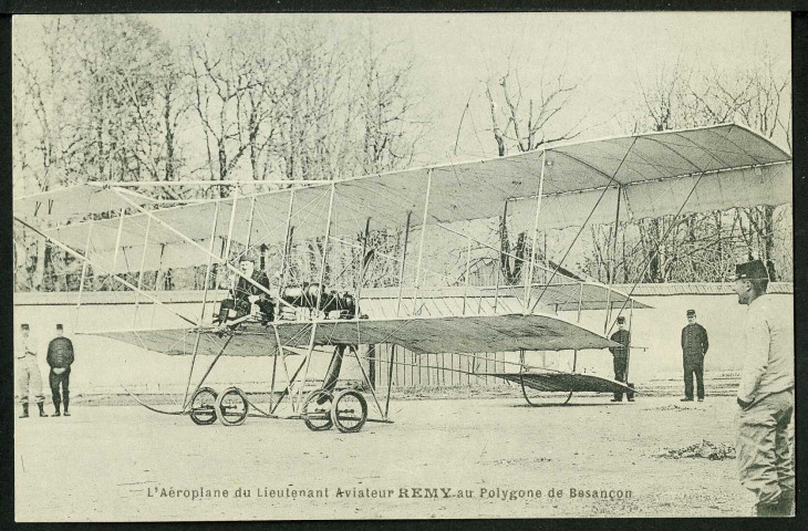L'aéroplane de l'aviateur Rémy au Polygone