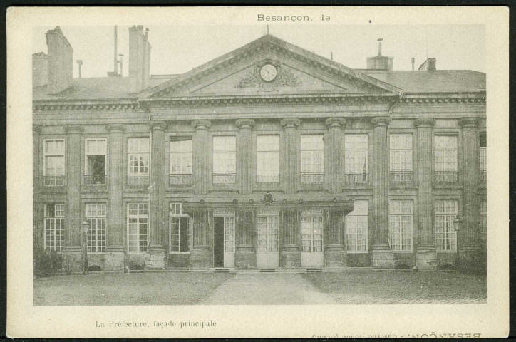 Façade principale de la préfecture