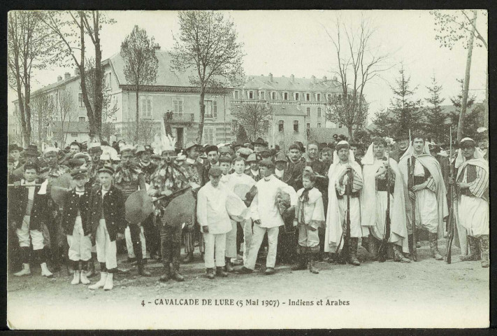 Cavalcade, indiens et arabes