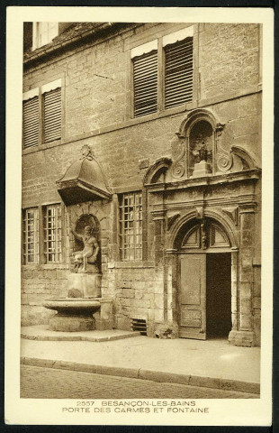 Porte des Carmes et fontaine