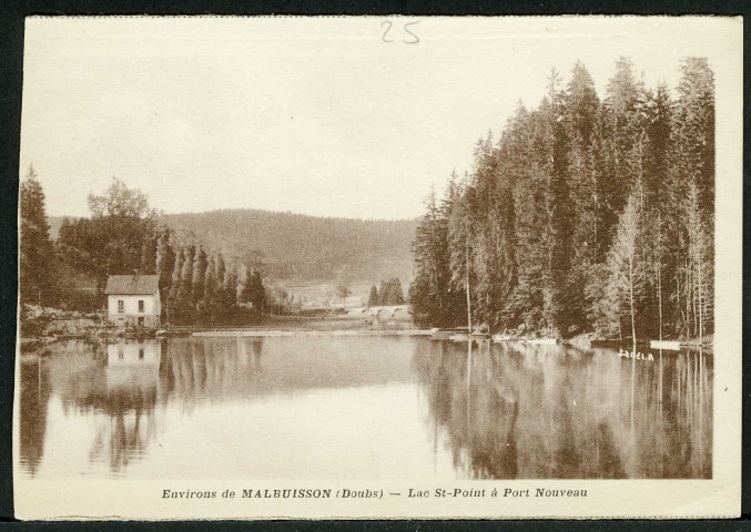 Environs de Malbuisson. Lac Saint-Point à Port Nouveau
