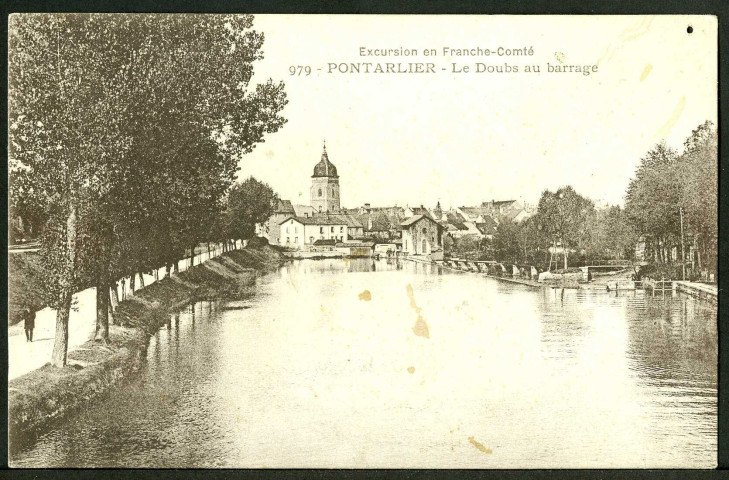 Vue de Pontarlier avec les bords du Doubs