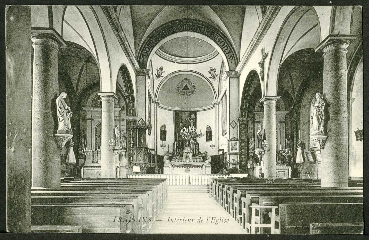 Intérieur de l'église