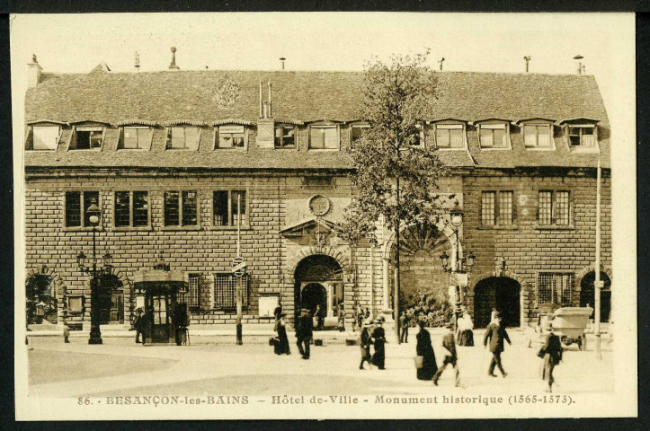 Vue de l'hôtel de ville