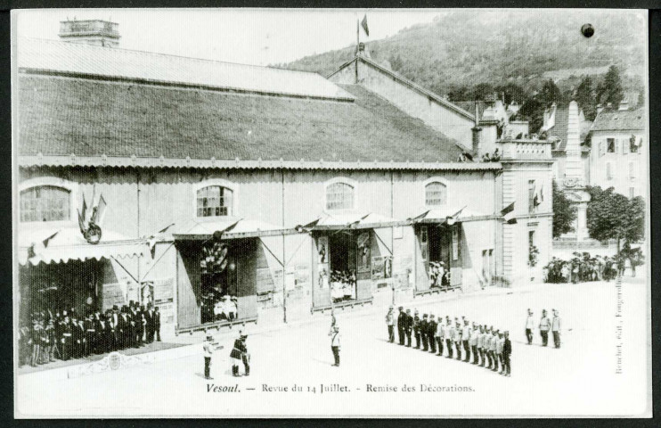 Revue du 14 juillet, remise des décorations