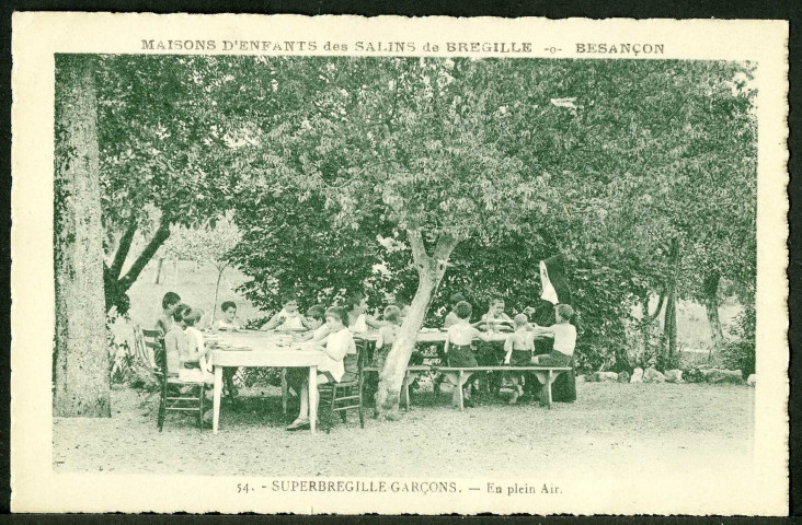Maisons d'enfants des salins de Bregille, Besançon, Superbregille-garçons, en plein air