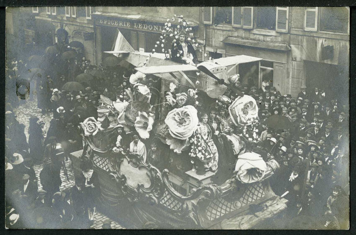 Cavalcade après 1914-1918