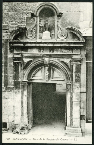 Porte de la fontaine des Carmes