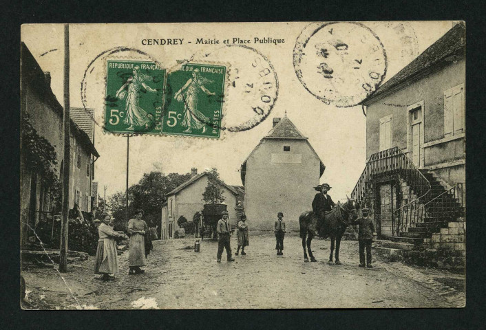Mairie et place publique