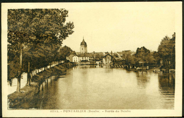 Vue de Pontarlier avec les bords du Doubs