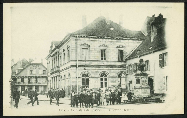 Palais de justice, statue Desault