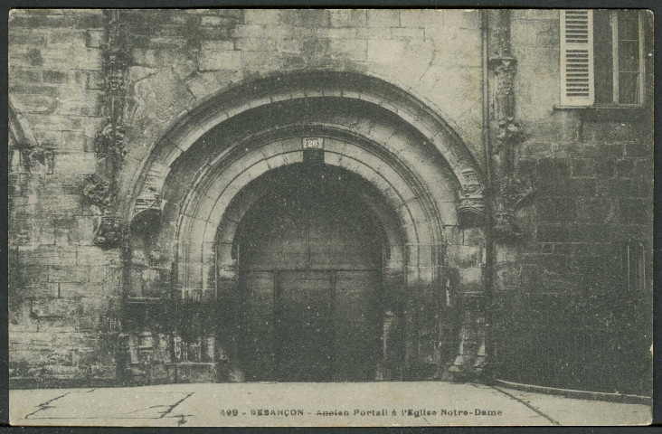 Ancien portail, église Notre-Dame
