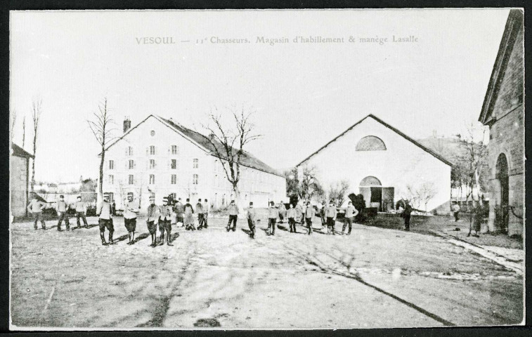 11e chasseurs, magasin d'habillement et manège Lasalle