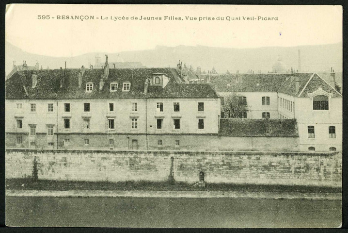 Lycée de jeunes filles, vue prise du quai Veil-Picard