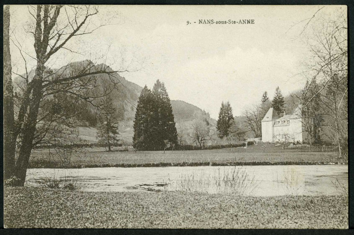 Le château vu de loin
