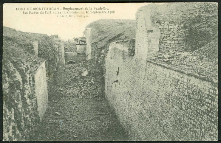 Emplacement de la poudrière, les fossés du fort