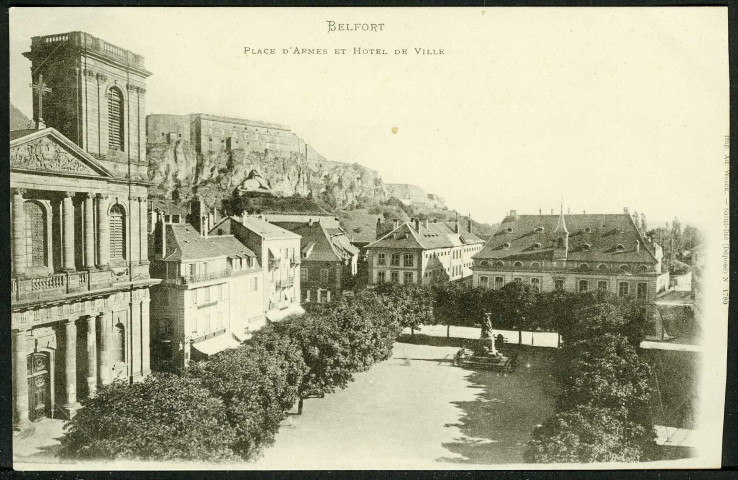 Place d'Armes et Hôtel de Ville